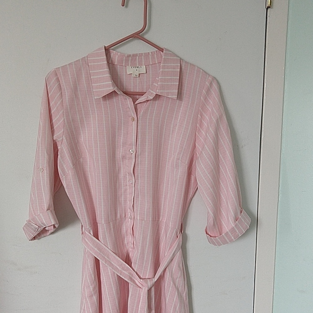 Dress - Picture 4 of 4
